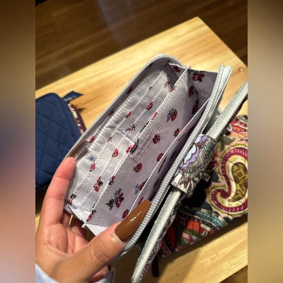 Vera Bradley HUMMINGBIRD PARK Wallet - Picture 2 of 2
